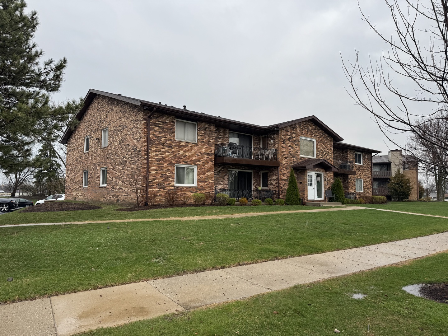 344 Sheridan Drive #1C, Willowbrook, IL 60527