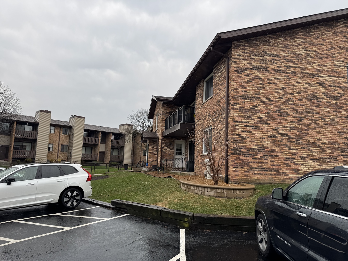 344 Sheridan Drive #1C, Willowbrook, IL 60527