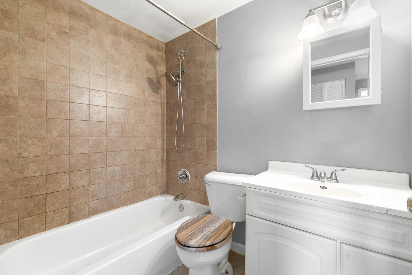 9 Fernwood Drive #N, Bolingbrook, IL 60440