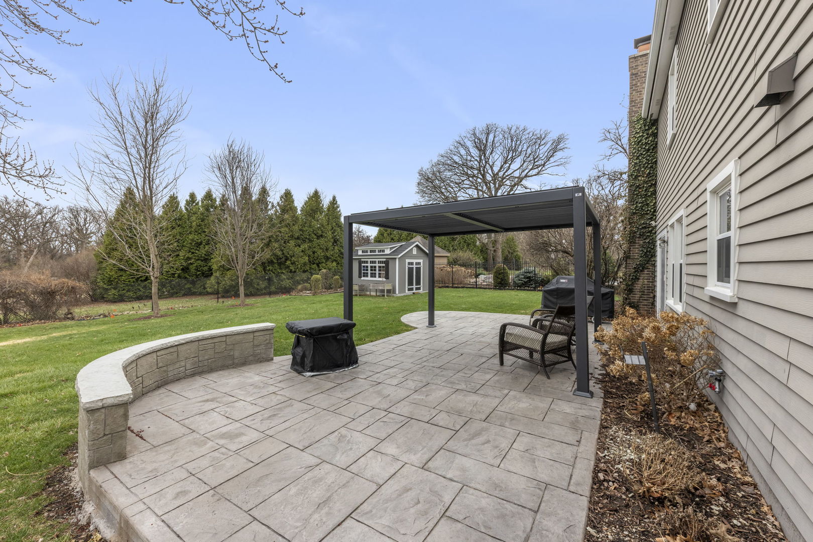 2356 Richmond Drive, Wheaton, IL 60189