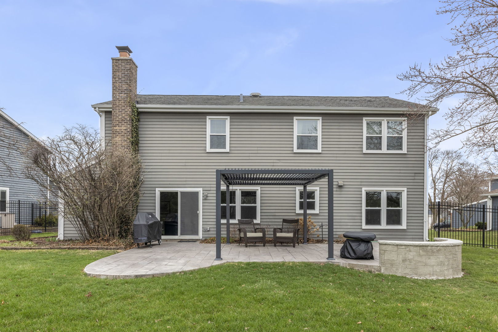 2356 Richmond Drive, Wheaton, IL 60189