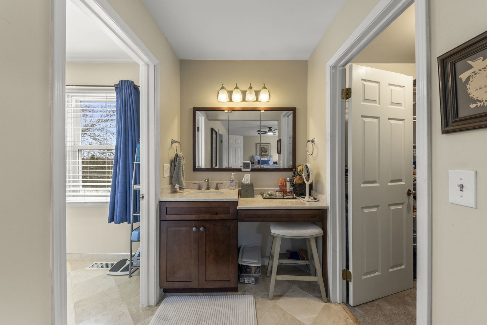 2356 Richmond Drive, Wheaton, IL 60189