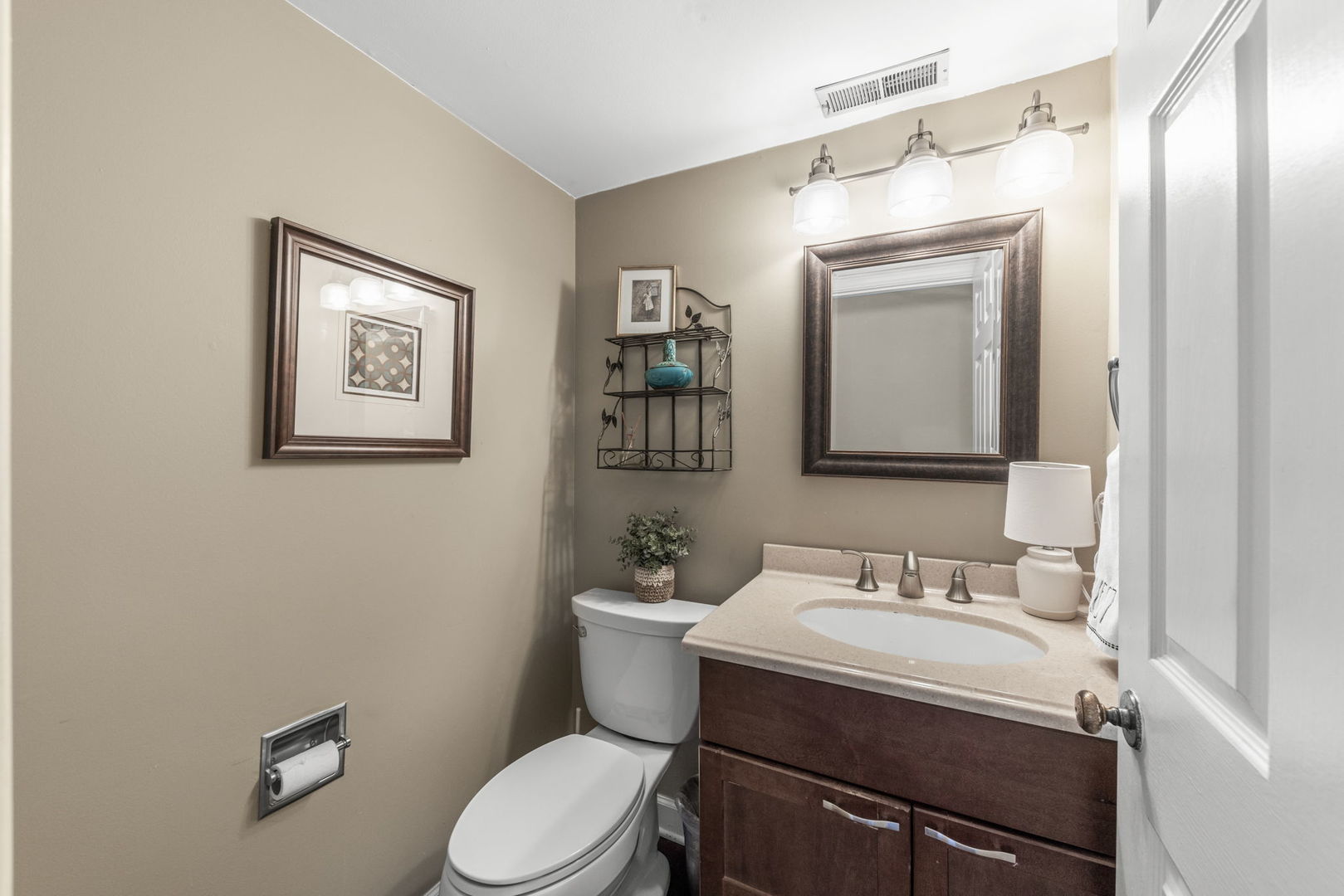 2356 Richmond Drive, Wheaton, IL 60189