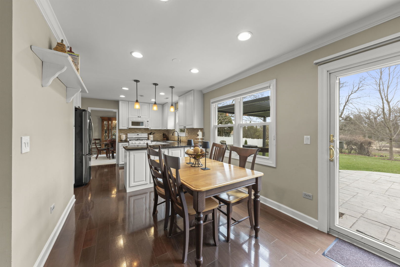 2356 Richmond Drive, Wheaton, IL 60189