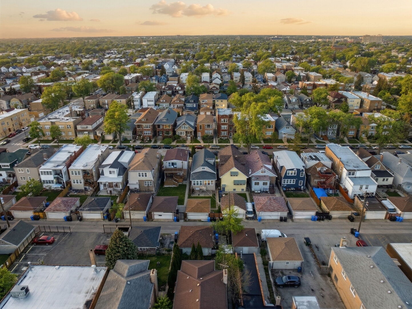 5135 W Melrose Street, Chicago, IL 60641