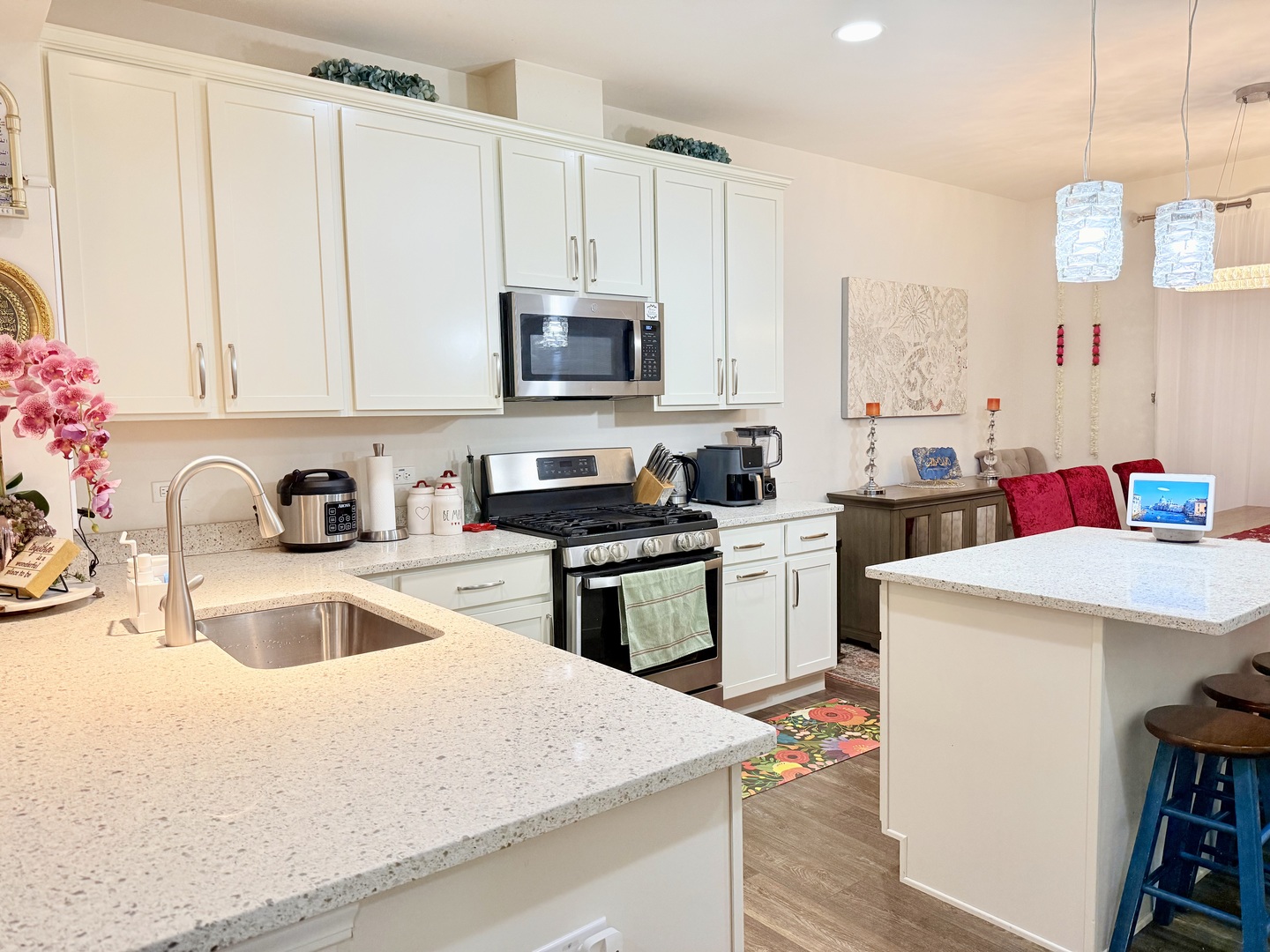 2995 Madison Drive, Naperville, IL 60564