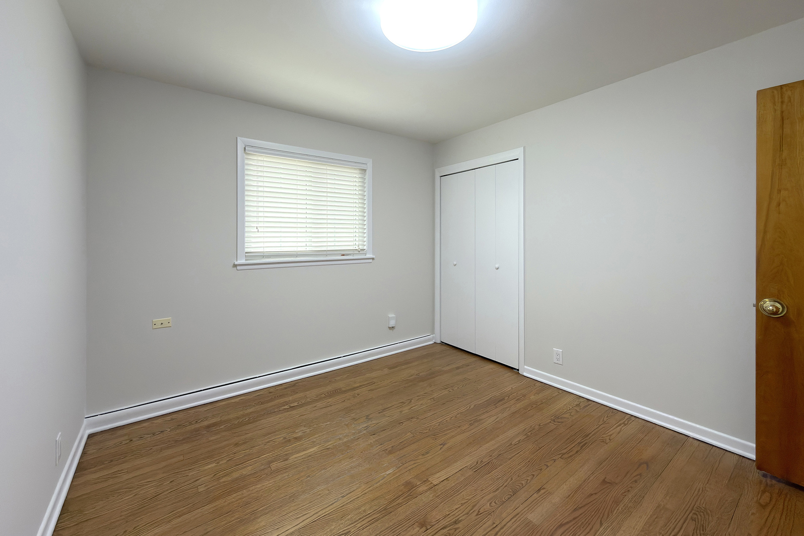 240 Hatlen Avenue, Mount Prospect, IL 60056