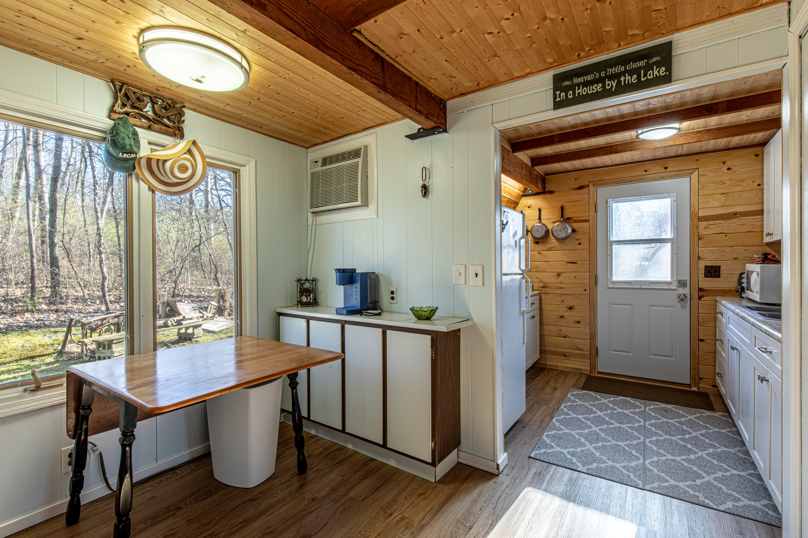 110 Indian Hills Drive, Putnam, IL 61560