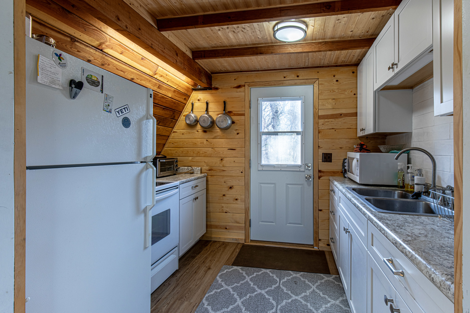 110 Indian Hills Drive, Putnam, IL 61560