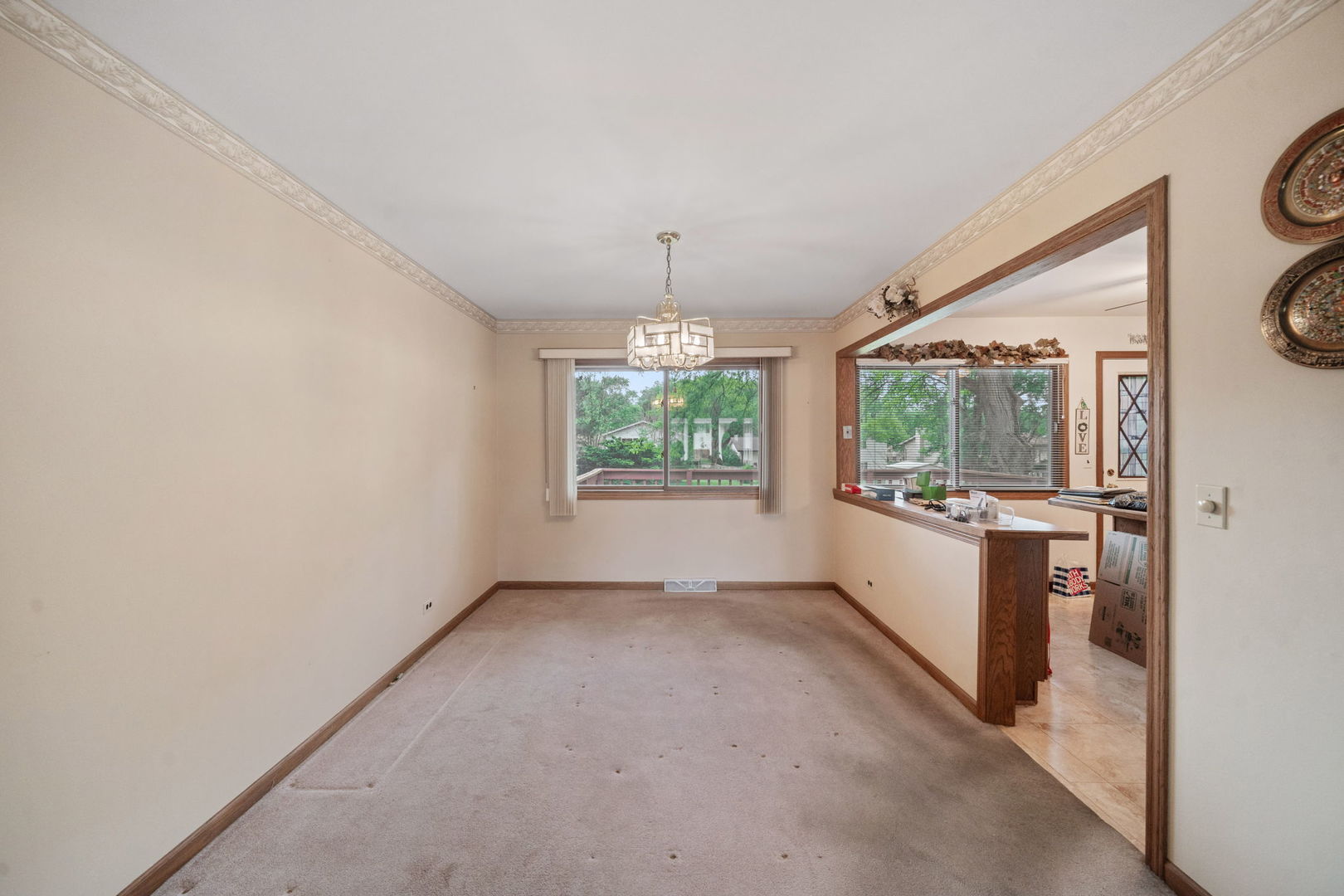 6534 Taylor Drive, Woodridge, IL 60517