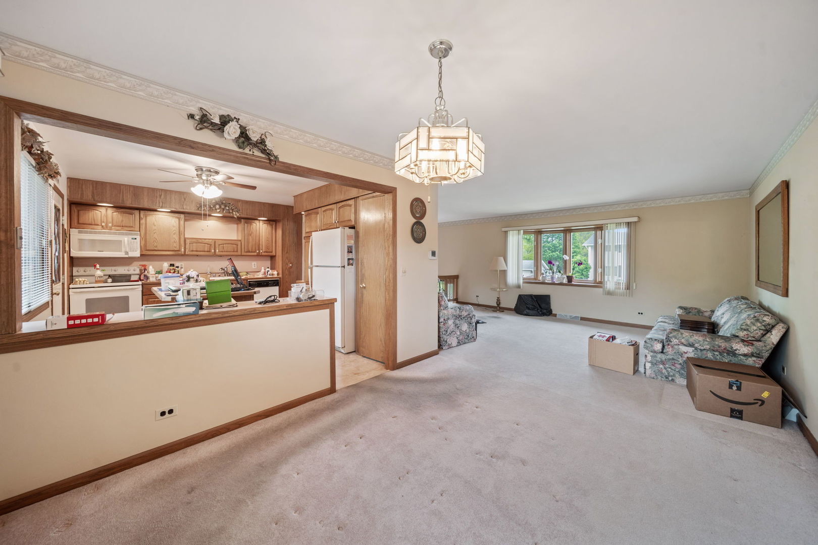 6534 Taylor Drive, Woodridge, IL 60517