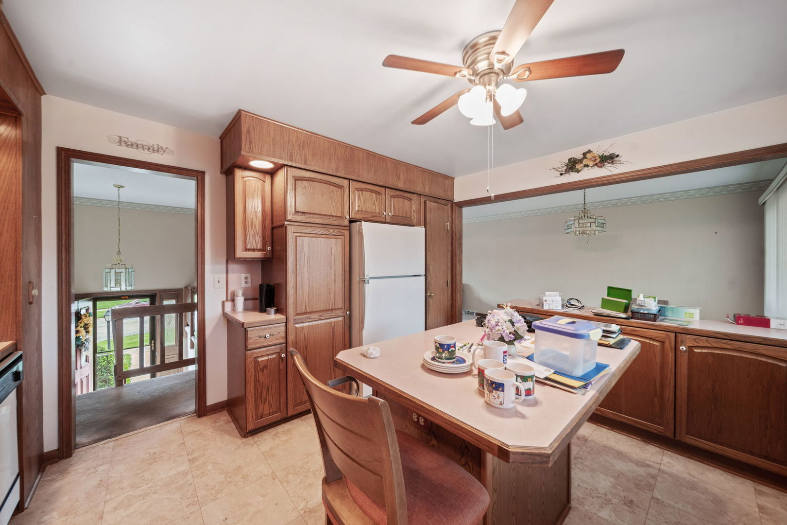 6534 Taylor Drive, Woodridge, IL 60517