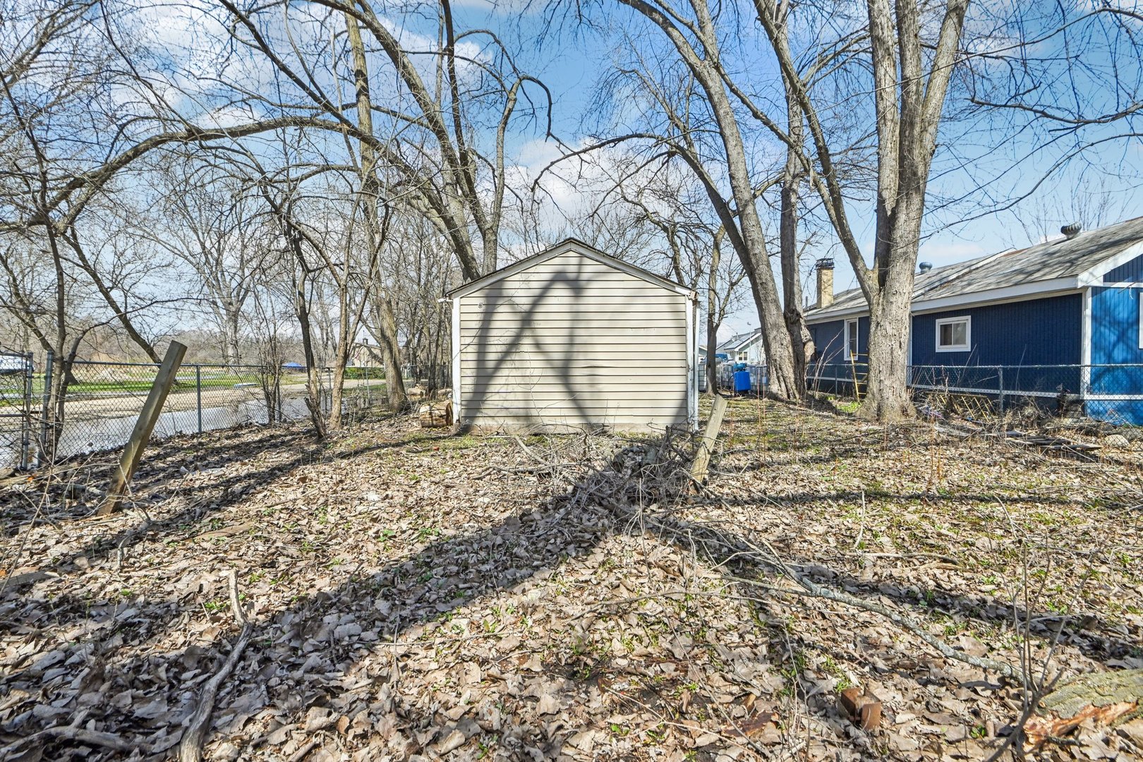 1326 Nippersink Drive, Spring Grove, IL 60081