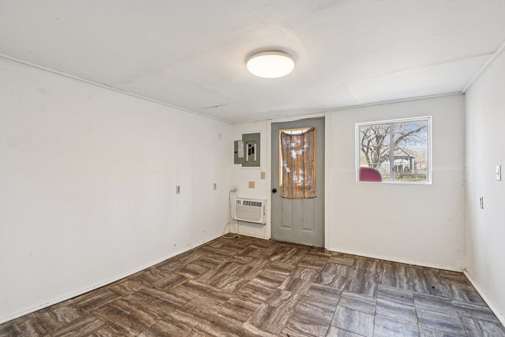 1326 Nippersink Drive, Spring Grove, IL 60081