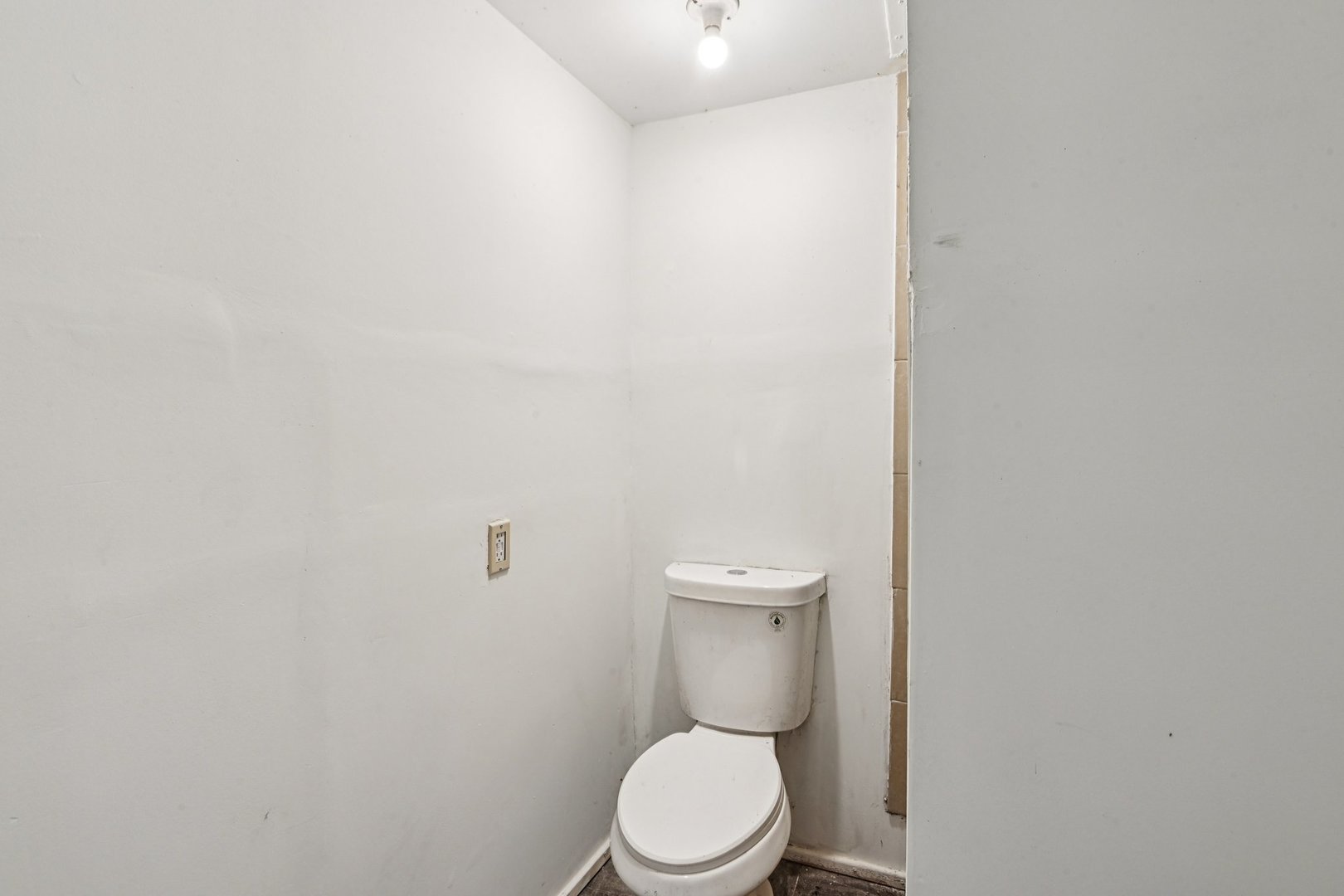 1326 Nippersink Drive, Spring Grove, IL 60081