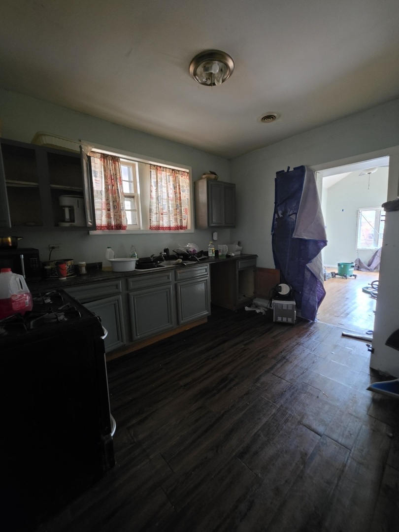 14129 S Dearborn Street, Riverdale, IL 60827