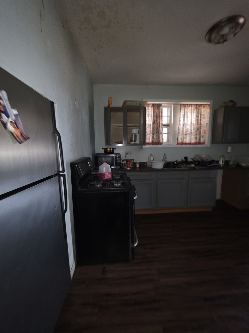 14129 S Dearborn Street, Riverdale, IL 60827