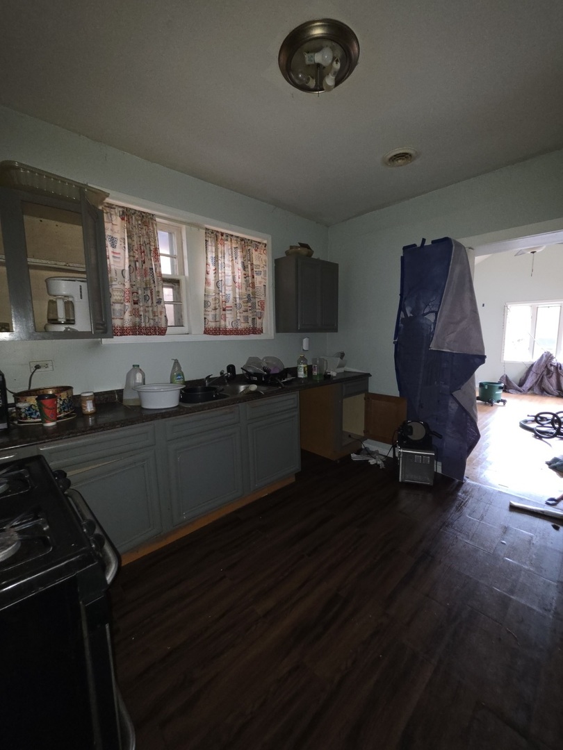 14129 S Dearborn Street, Riverdale, IL 60827