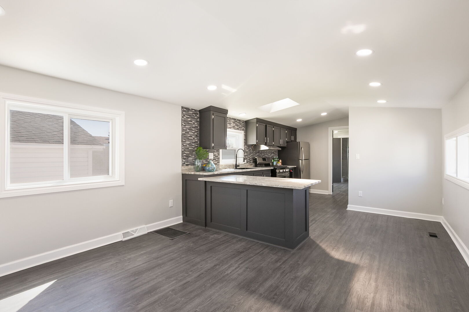 3515 Barb Avenue, Park City, IL 60085