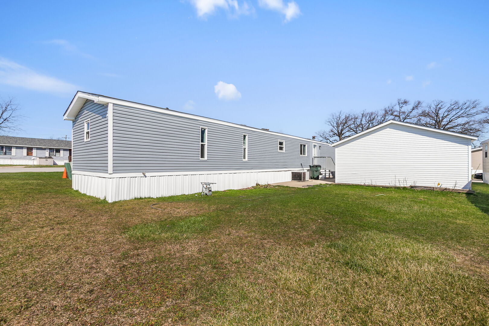 3515 Barb Avenue, Park City, IL 60085