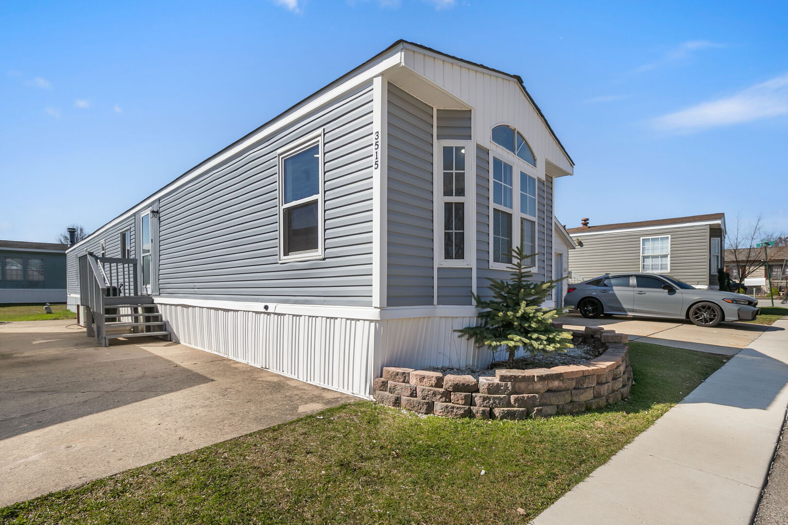 3515 Barb Avenue, Park City, IL 60085