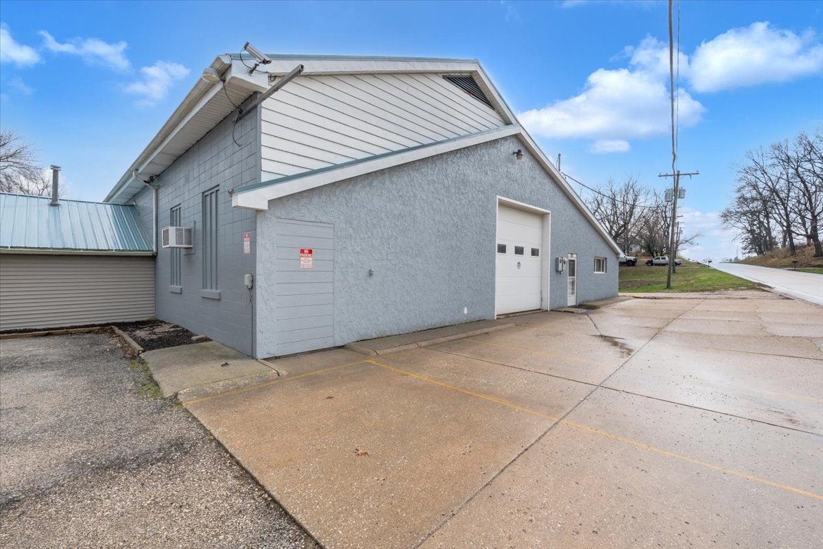 162 Exchange Street, Colona, IL 61241