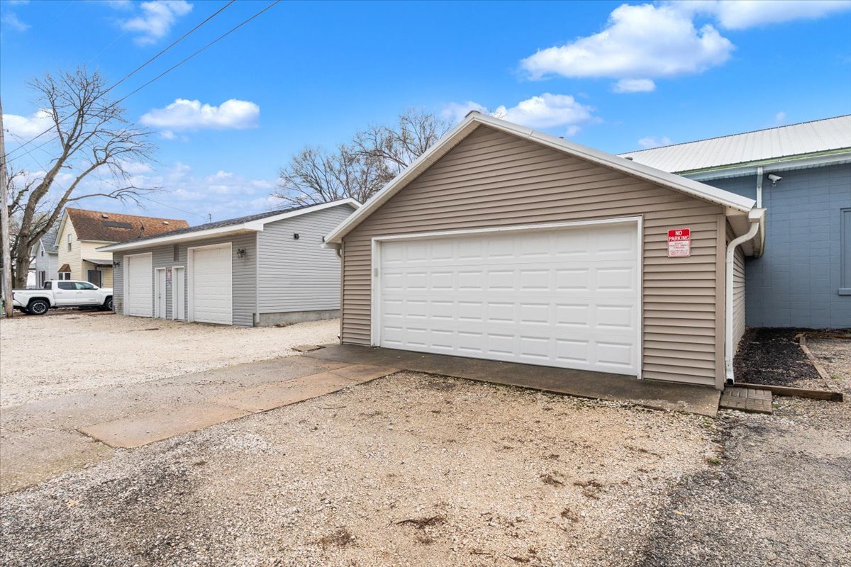 162 Exchange Street, Colona, IL 61241