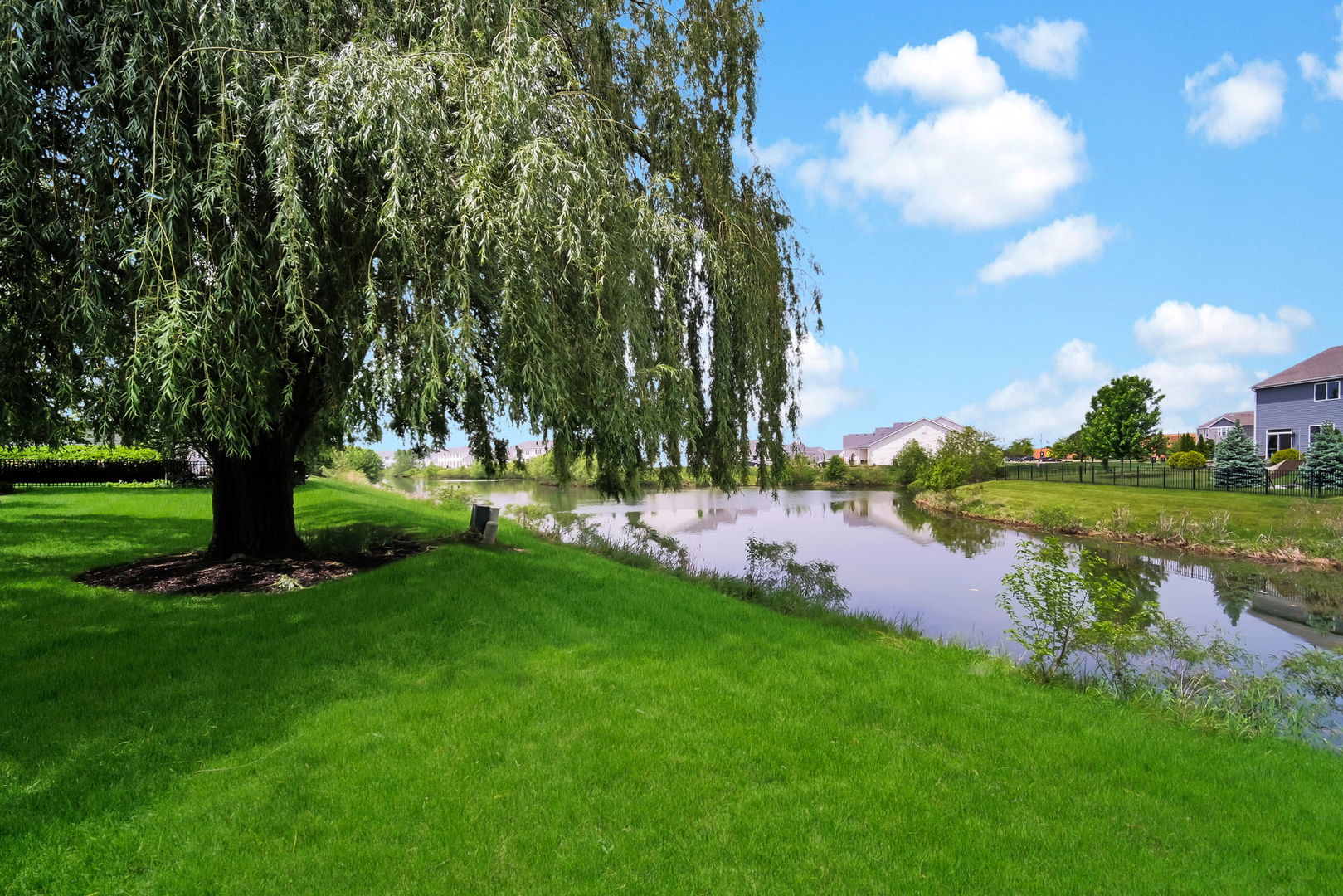 322 Hemlock Lane, Oswego, IL 60543