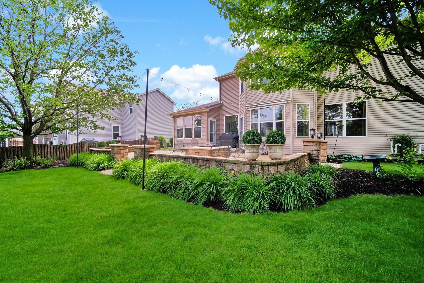 322 Hemlock Lane, Oswego, IL 60543