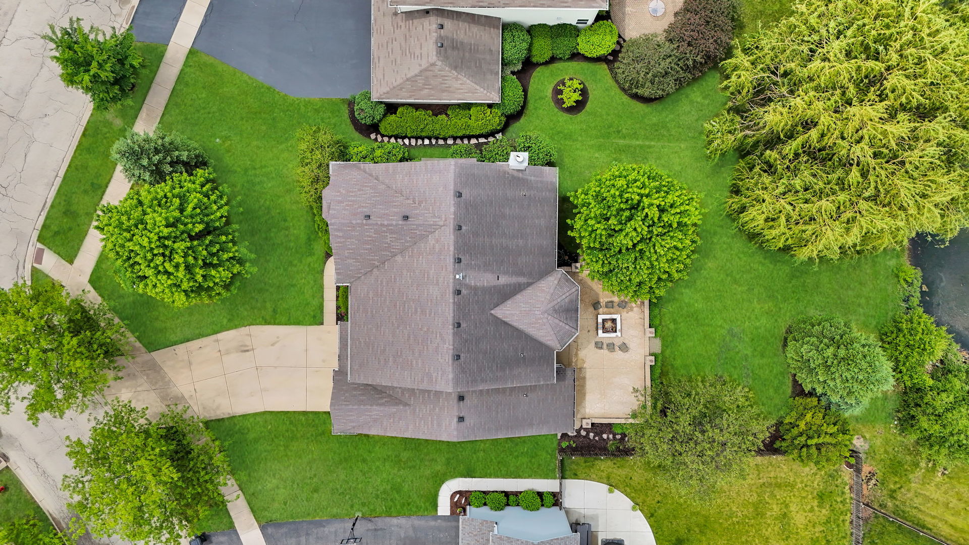 322 Hemlock Lane, Oswego, IL 60543