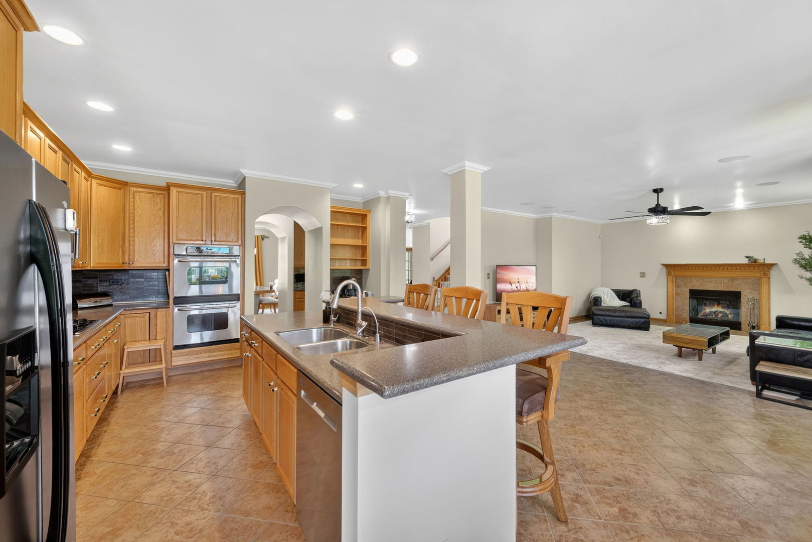 322 Hemlock Lane, Oswego, IL 60543