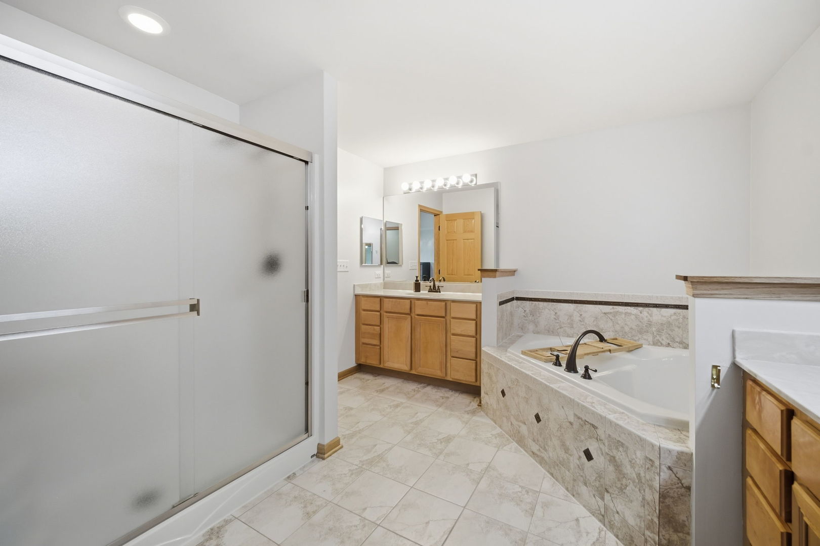 322 Hemlock Lane, Oswego, IL 60543