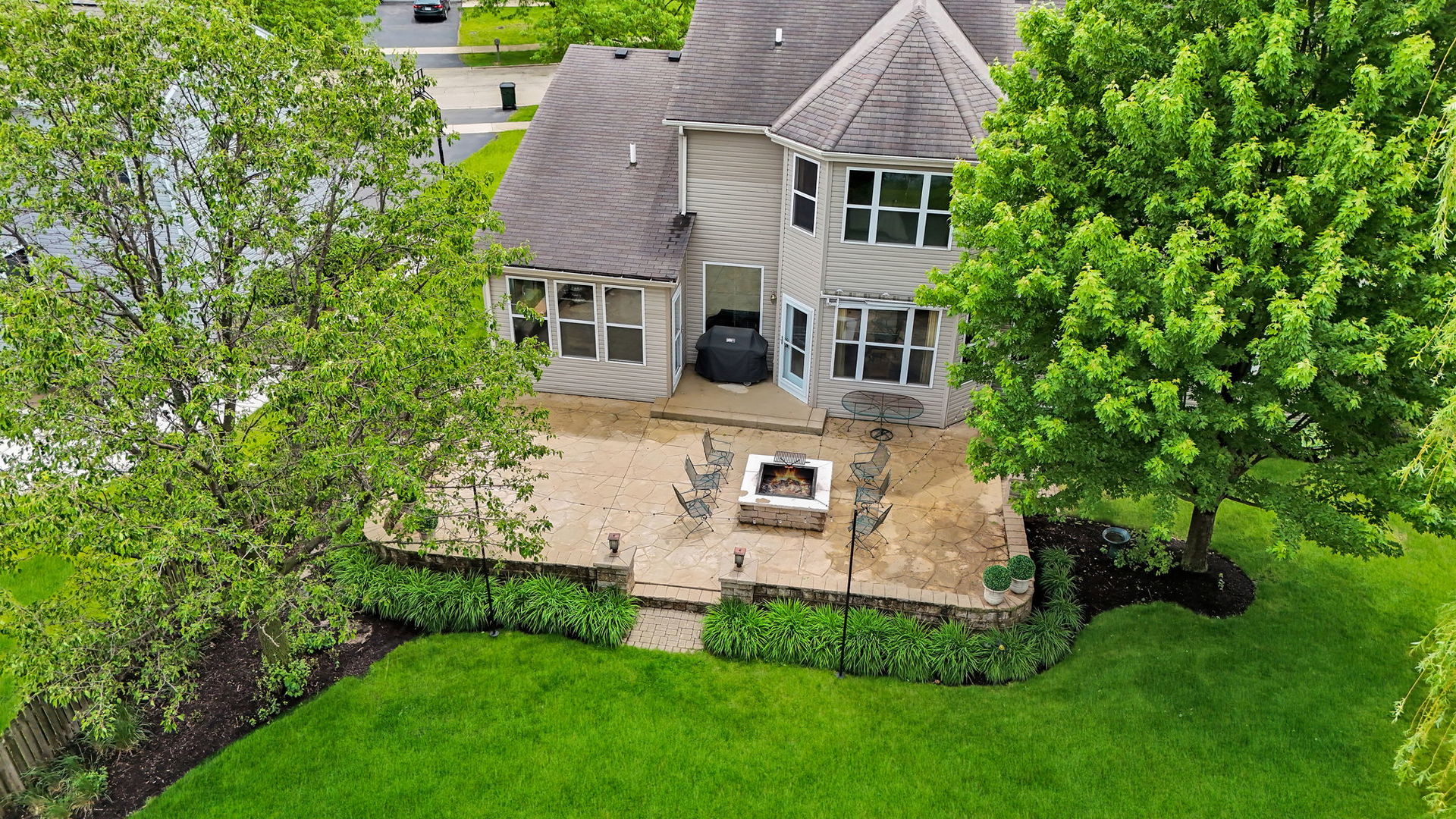 322 Hemlock Lane, Oswego, IL 60543