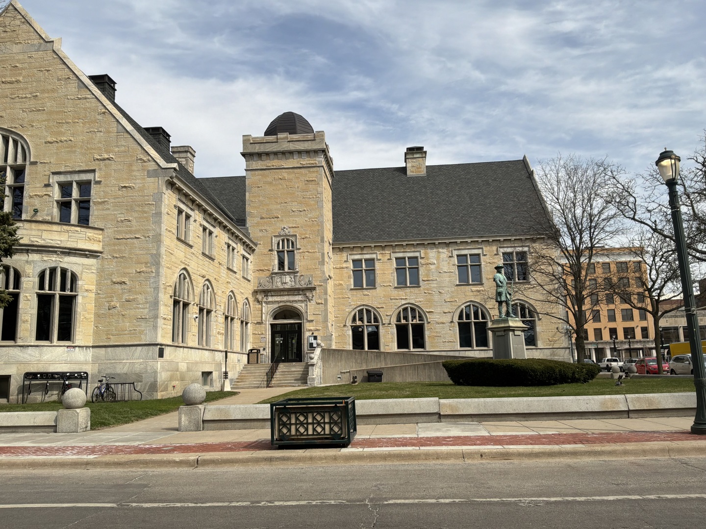 224 E Cass Street #1, Joliet, IL 60432