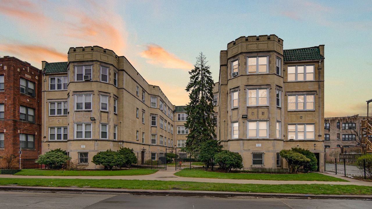 7017 S Merrill Avenue #305, Chicago, IL 60649