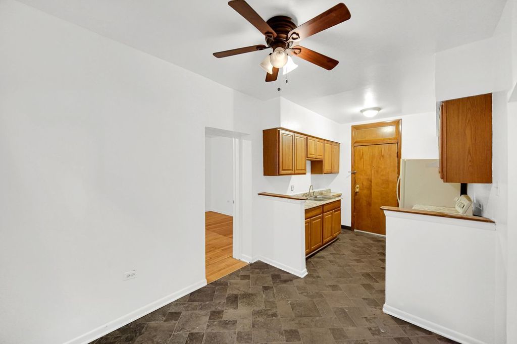 7017 S Merrill Avenue #305, Chicago, IL 60649