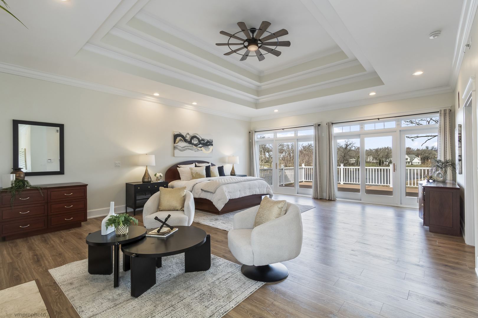 10 Old Hart Road, Barrington Hills, IL 60010