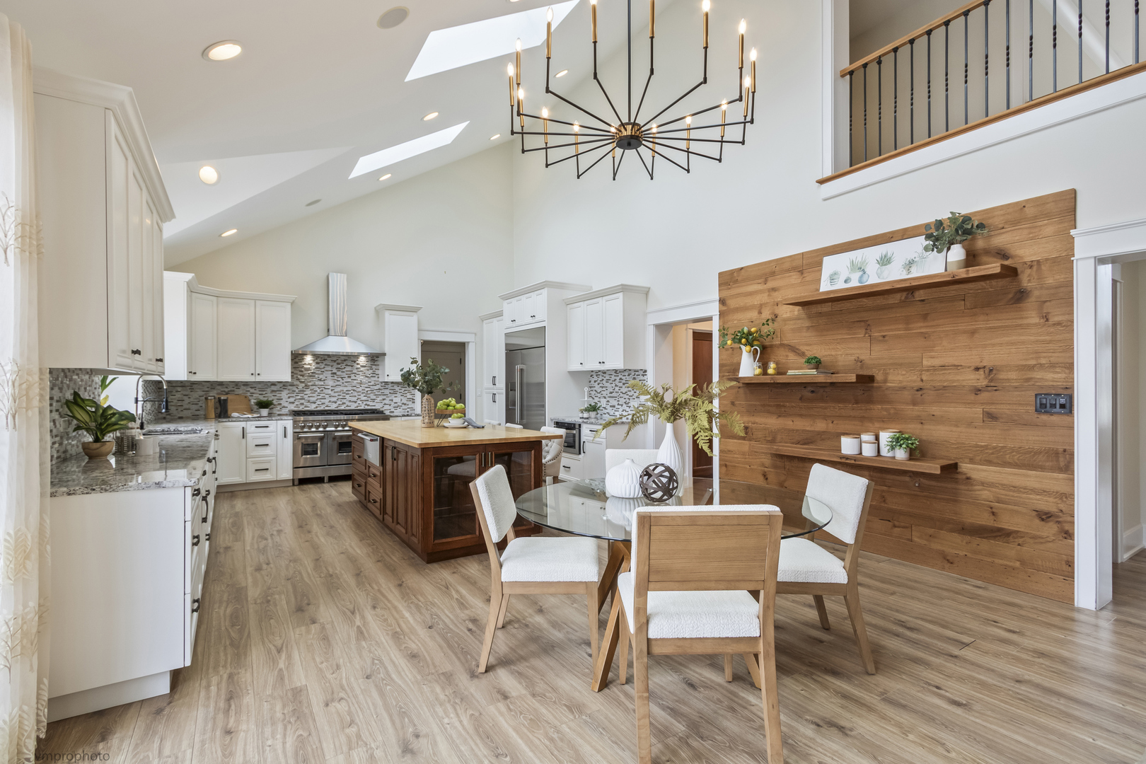 10 Old Hart Road, Barrington Hills, IL 60010