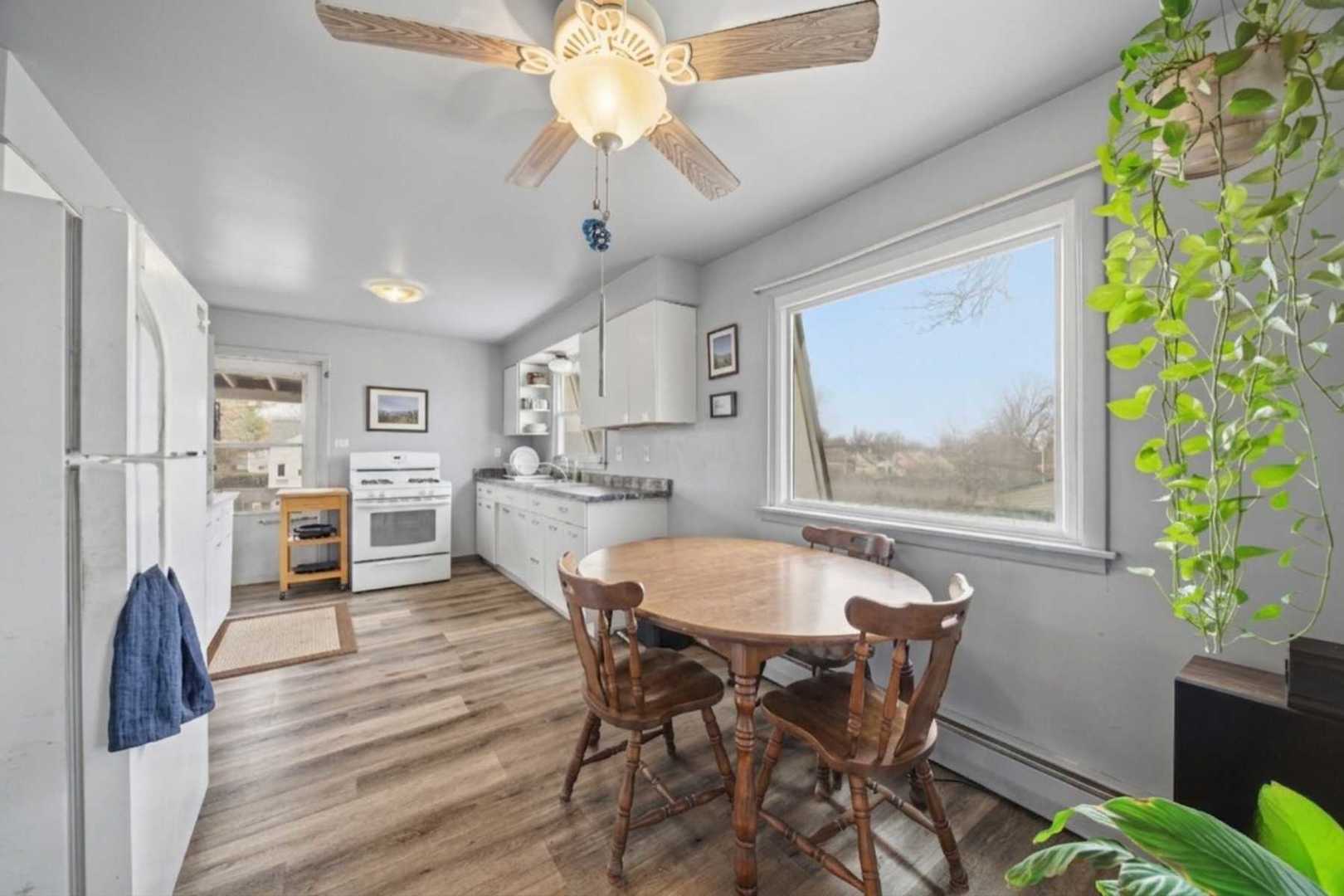 12815 Clinton Street, Blue Island, IL 60406