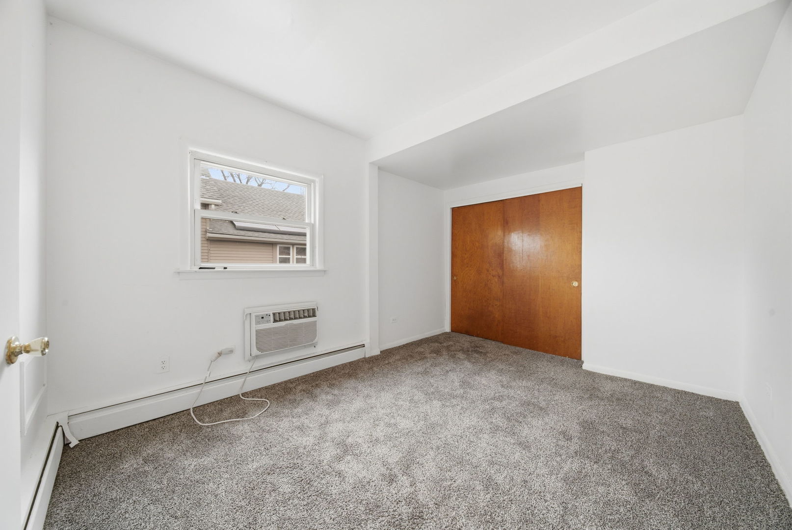 12815 Clinton Street, Blue Island, IL 60406