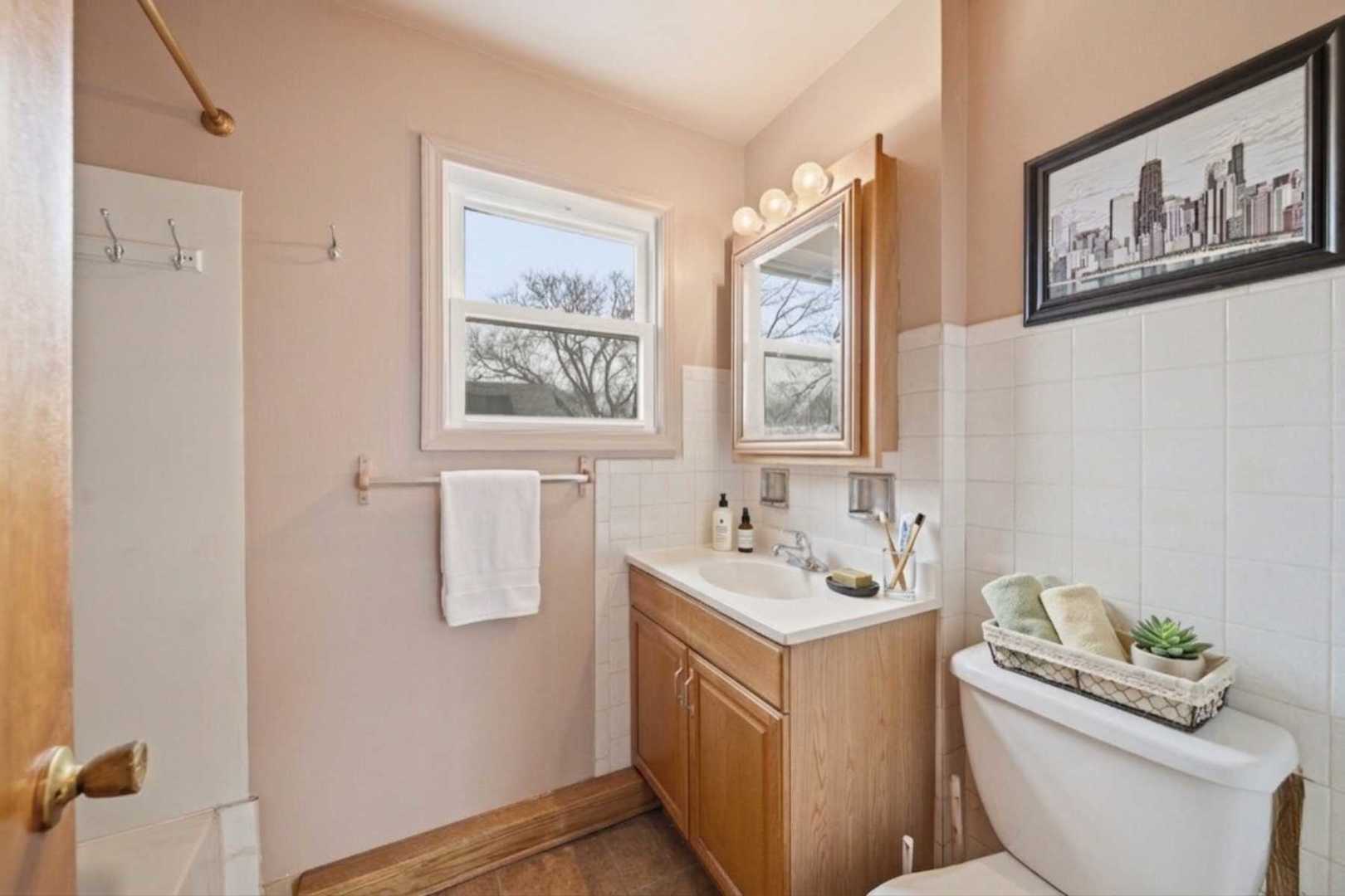 12815 Clinton Street, Blue Island, IL 60406