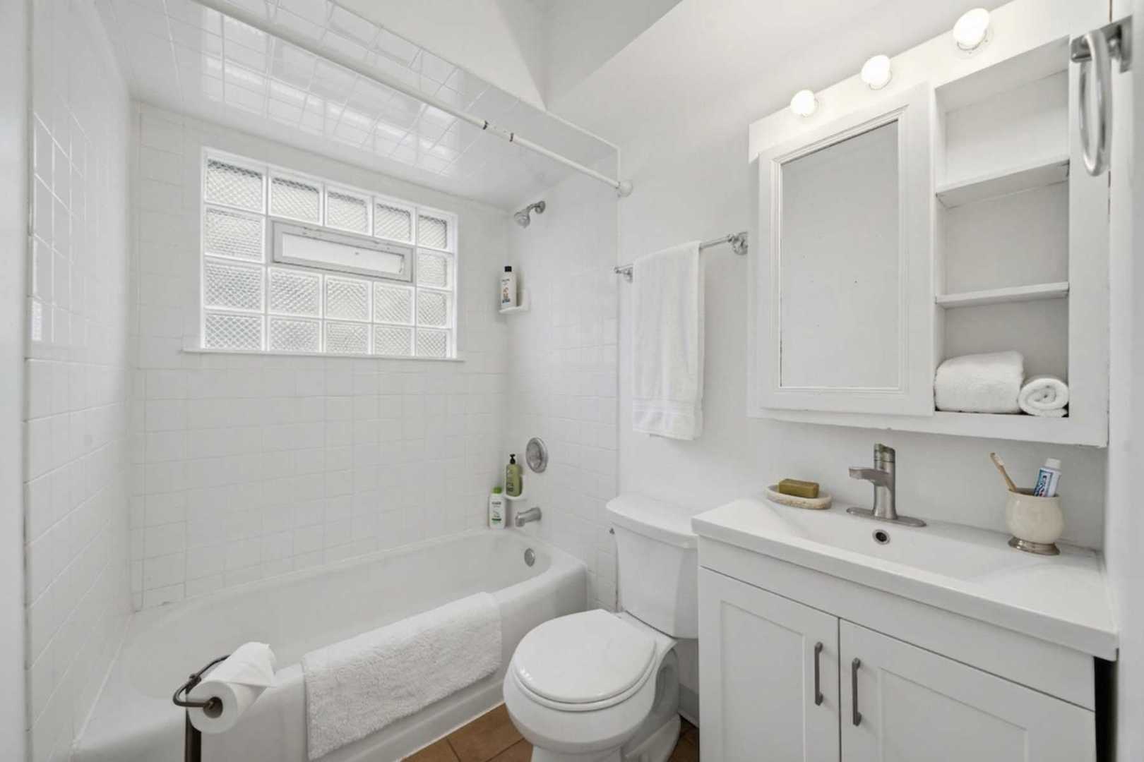 12815 Clinton Street, Blue Island, IL 60406