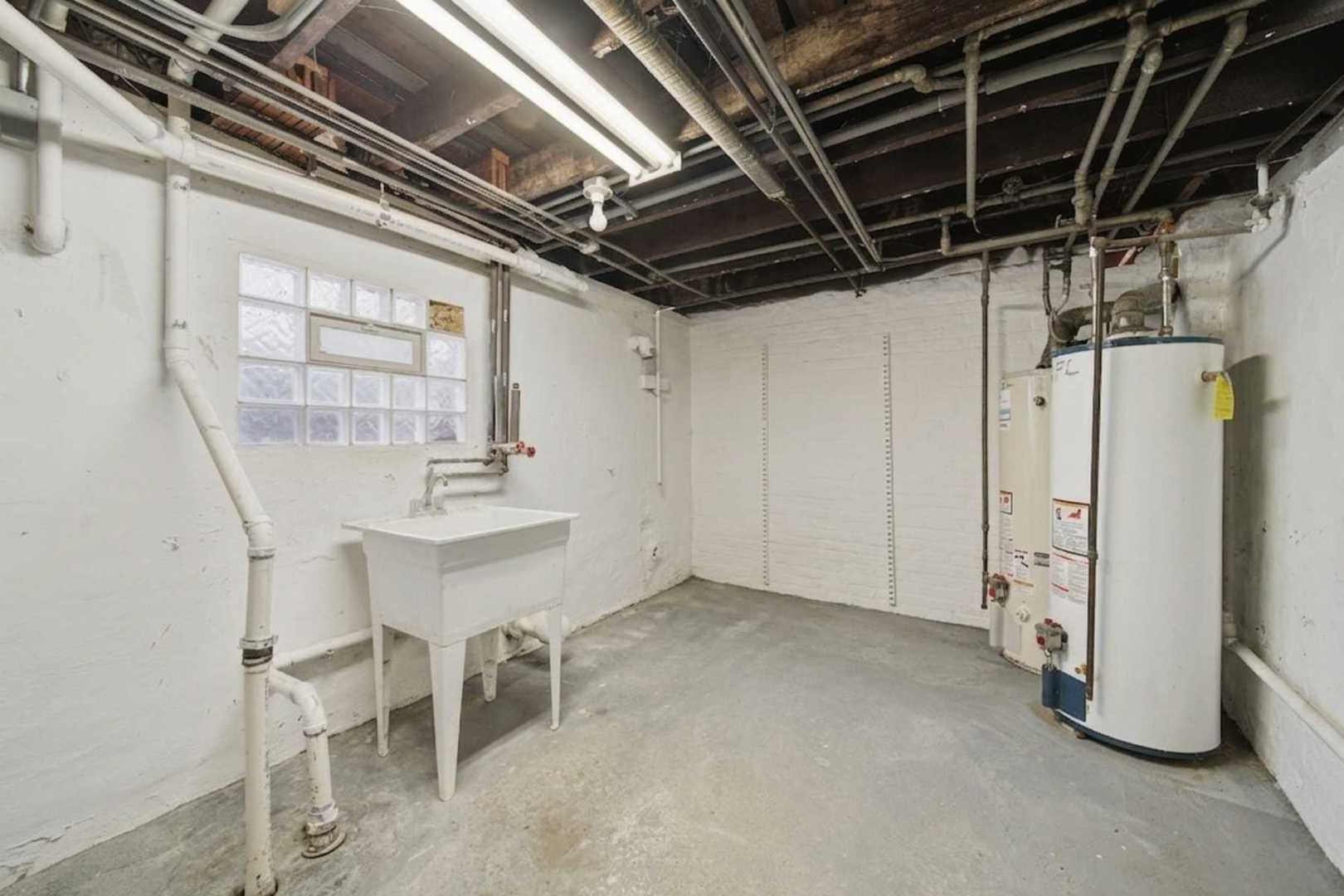 12815 Clinton Street, Blue Island, IL 60406