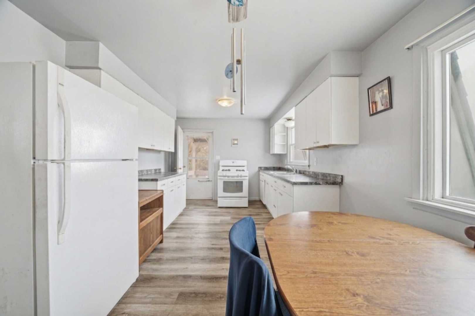 12815 Clinton Street, Blue Island, IL 60406