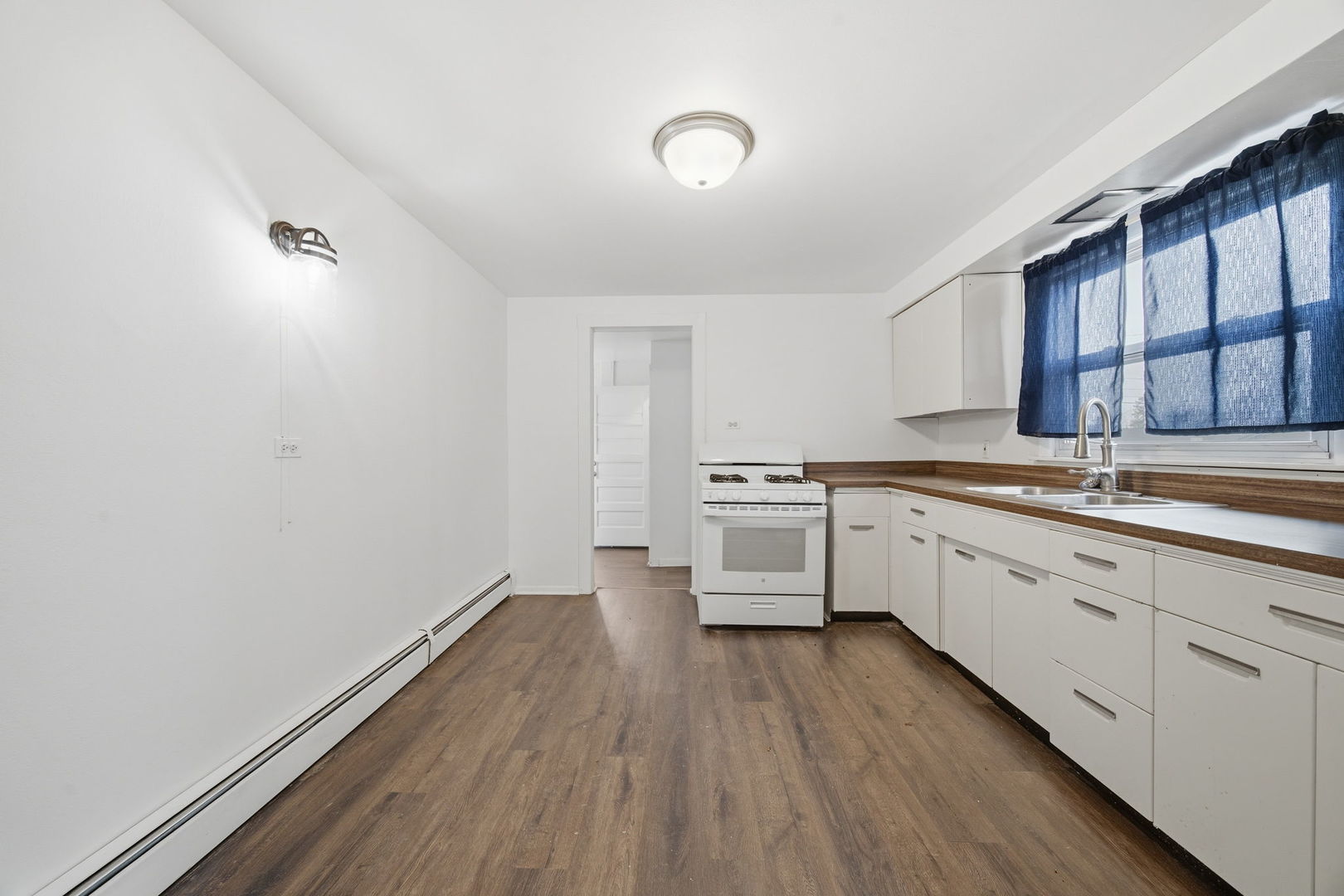 12815 Clinton Street, Blue Island, IL 60406