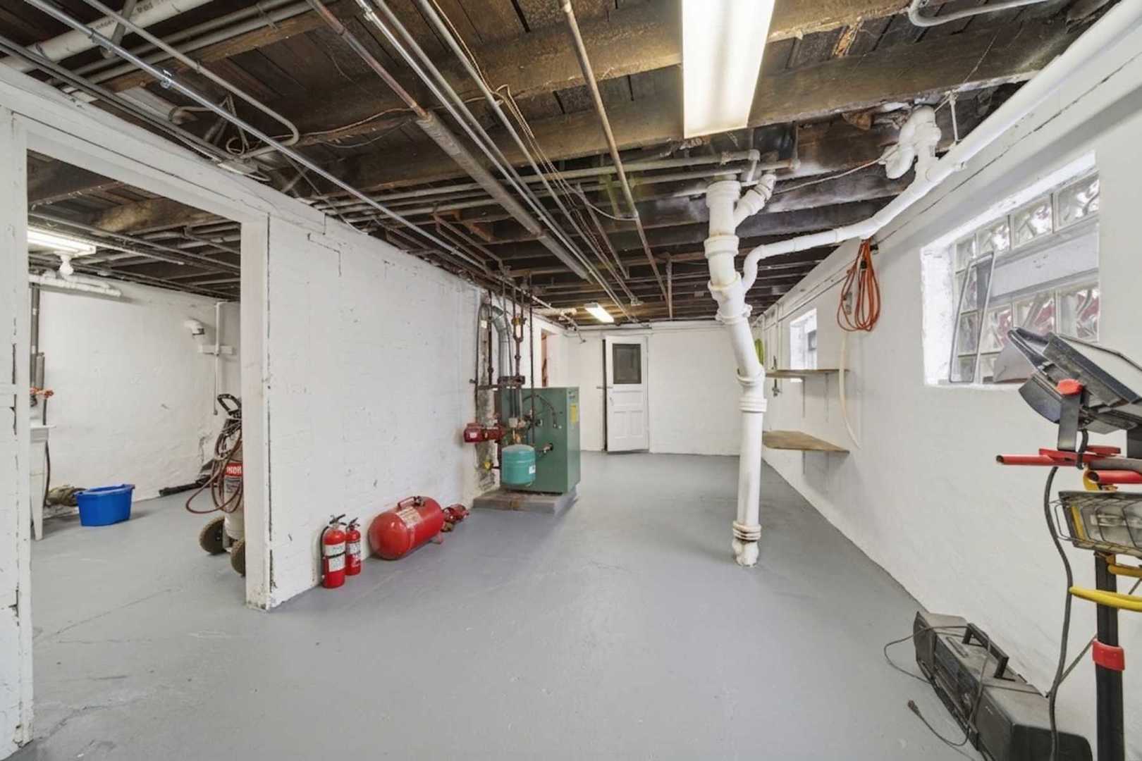 12815 Clinton Street, Blue Island, IL 60406