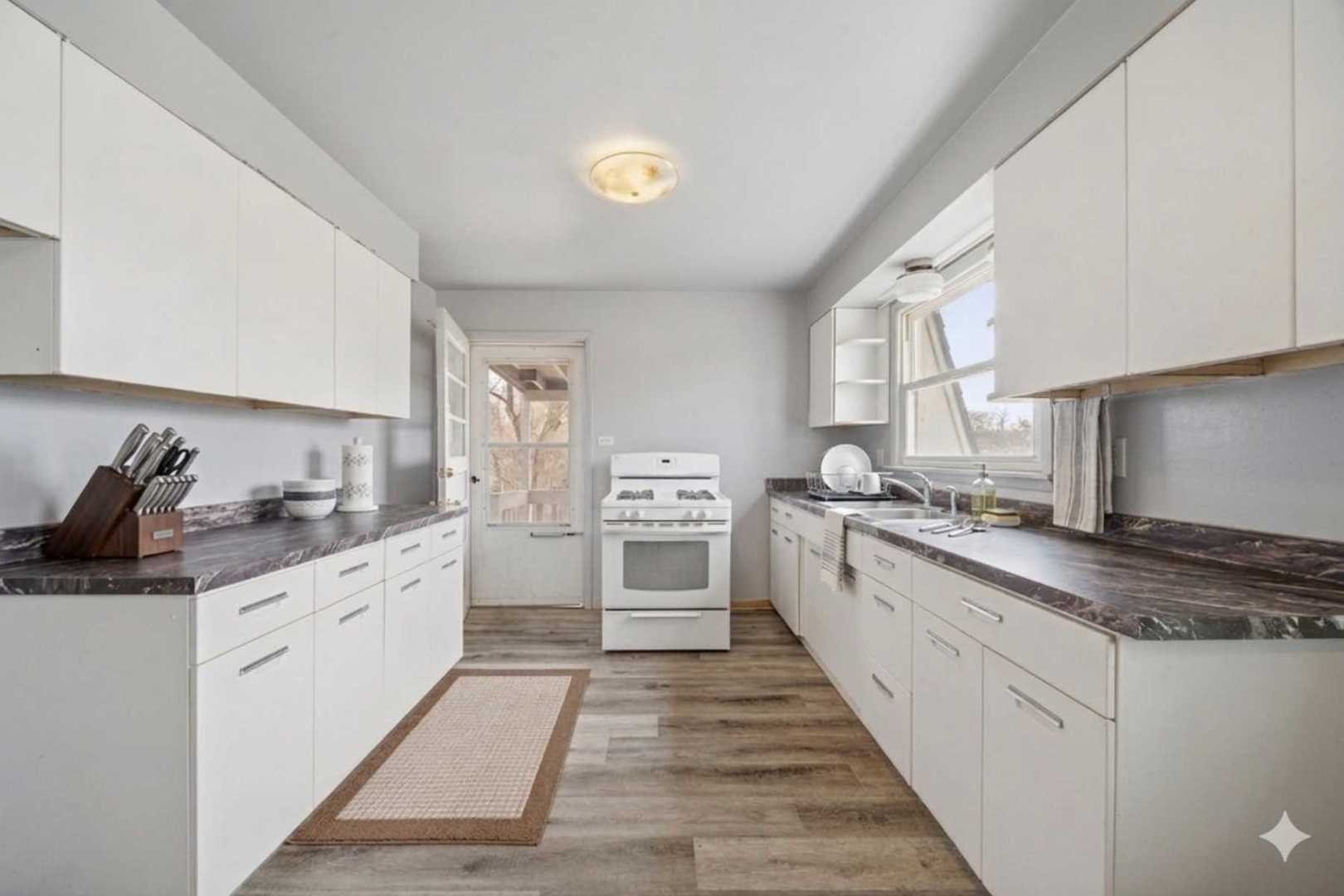 12815 Clinton Street, Blue Island, IL 60406