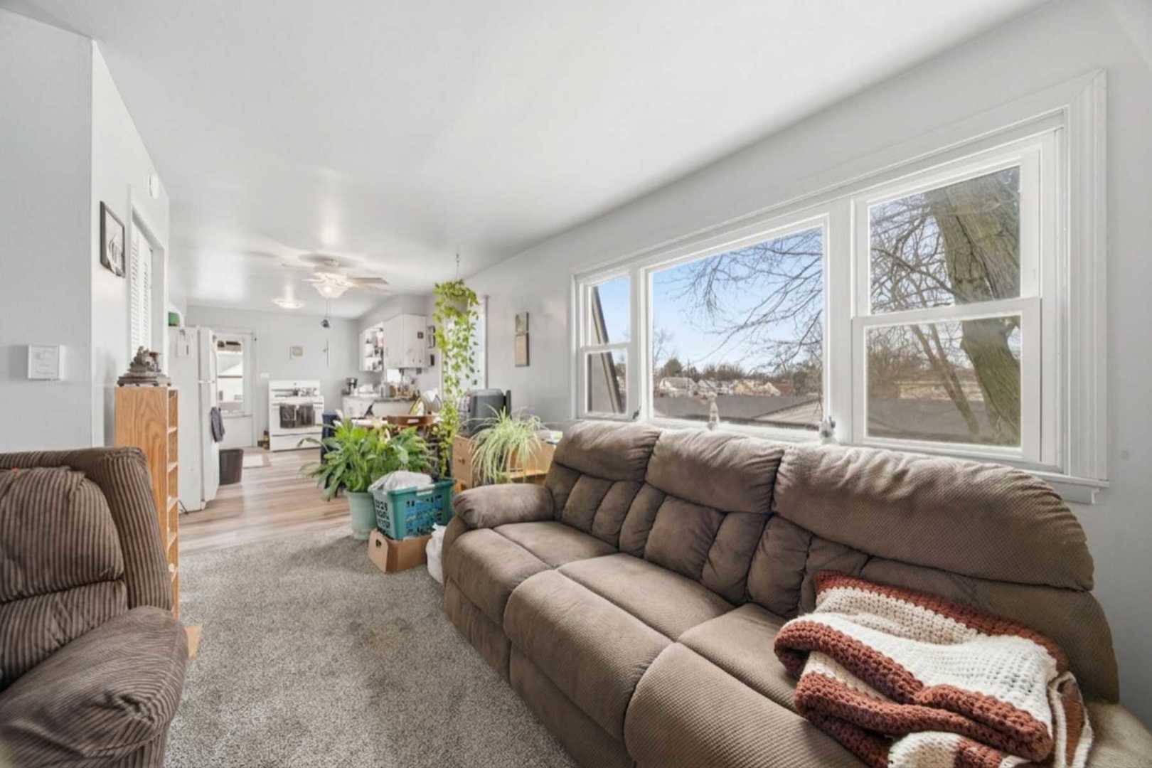 12815 Clinton Street, Blue Island, IL 60406