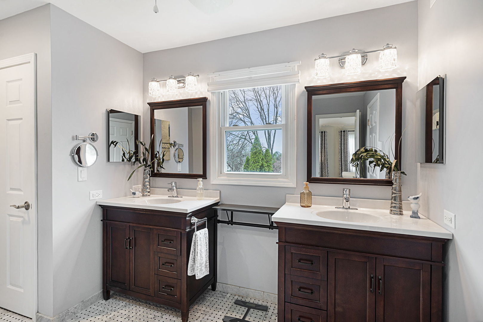 541 Salceda Lane, Mundelein, IL 60060