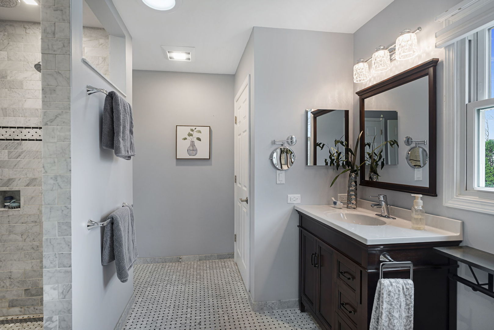 541 Salceda Lane, Mundelein, IL 60060